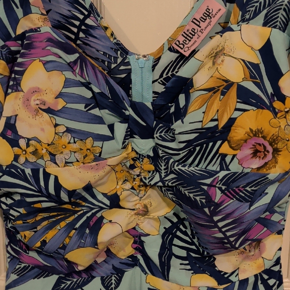 Bettie Page Tropical Midi Dress - Picture 4 of 5